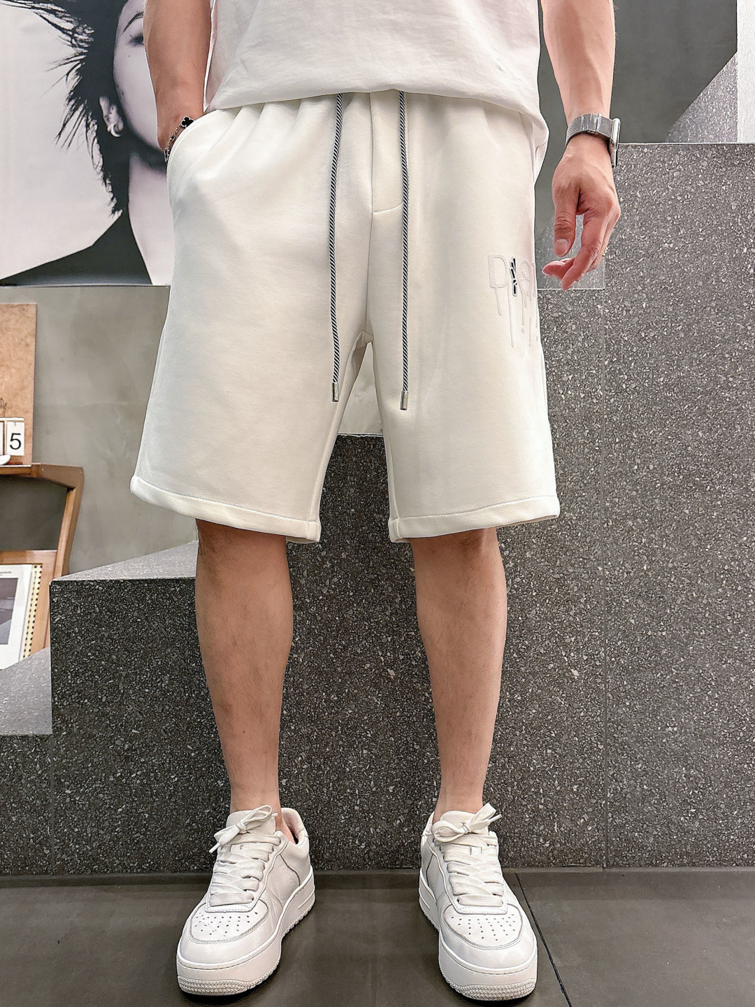 迪奥  三标齐全    2026夏季新款男士休闲短裤，高级定制面料透气面料 透气弹力舒适度极高，细节无可