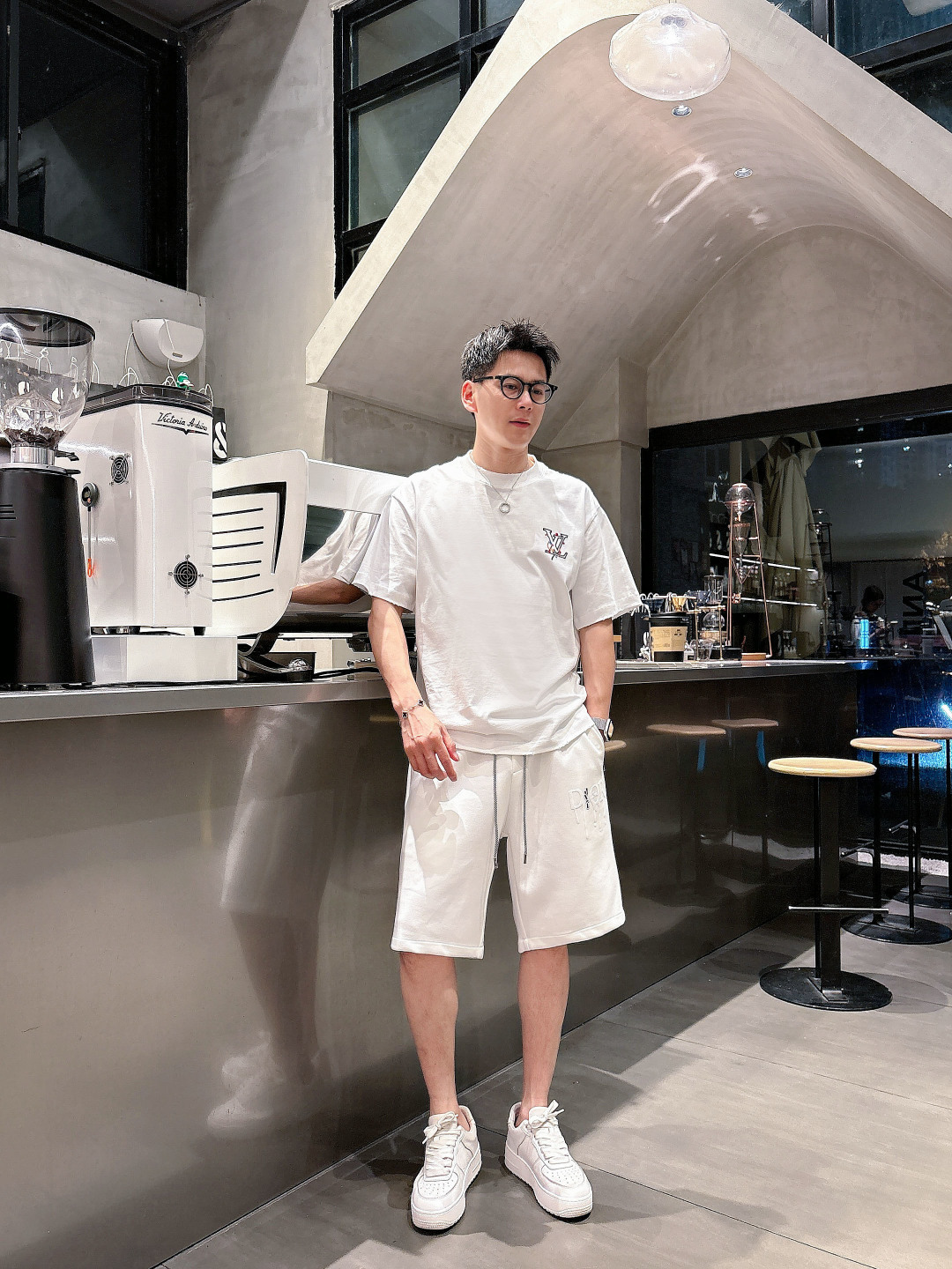 迪奥  三标齐全    2026夏季新款男士休闲短裤，高级定制面料透气面料 透气弹力舒适度极高，细节无可