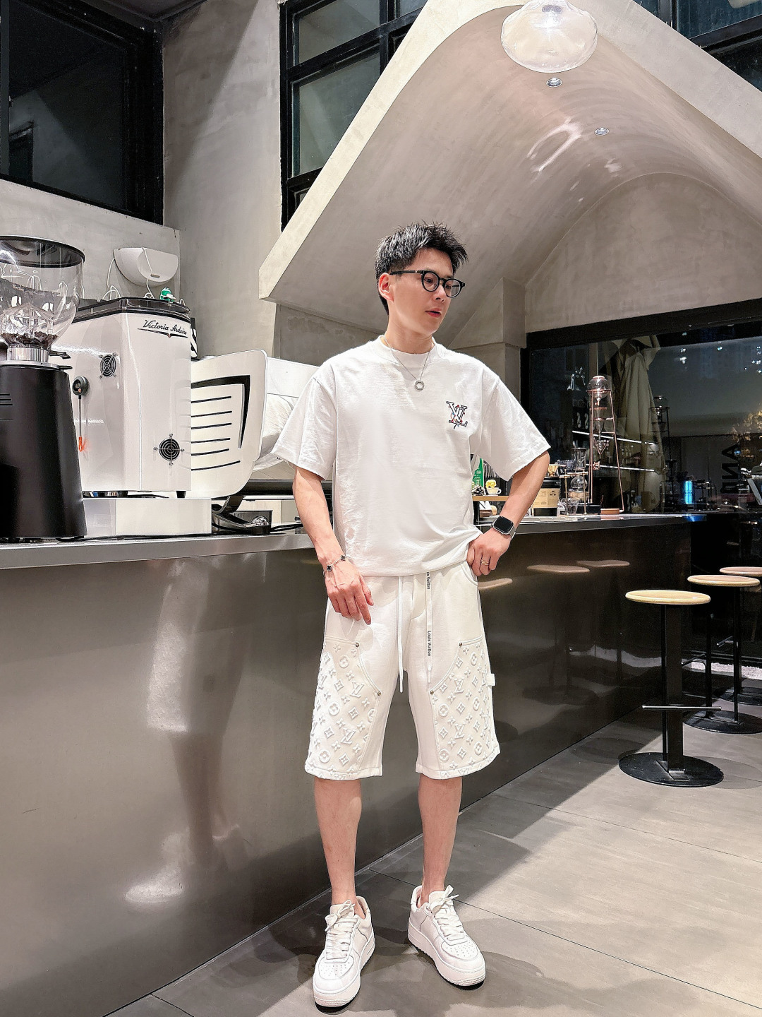 LV  三标齐全    2026夏季新款男士休闲短裤，高级定制面料透气面料 透气弹力舒适度极高，细节无可
