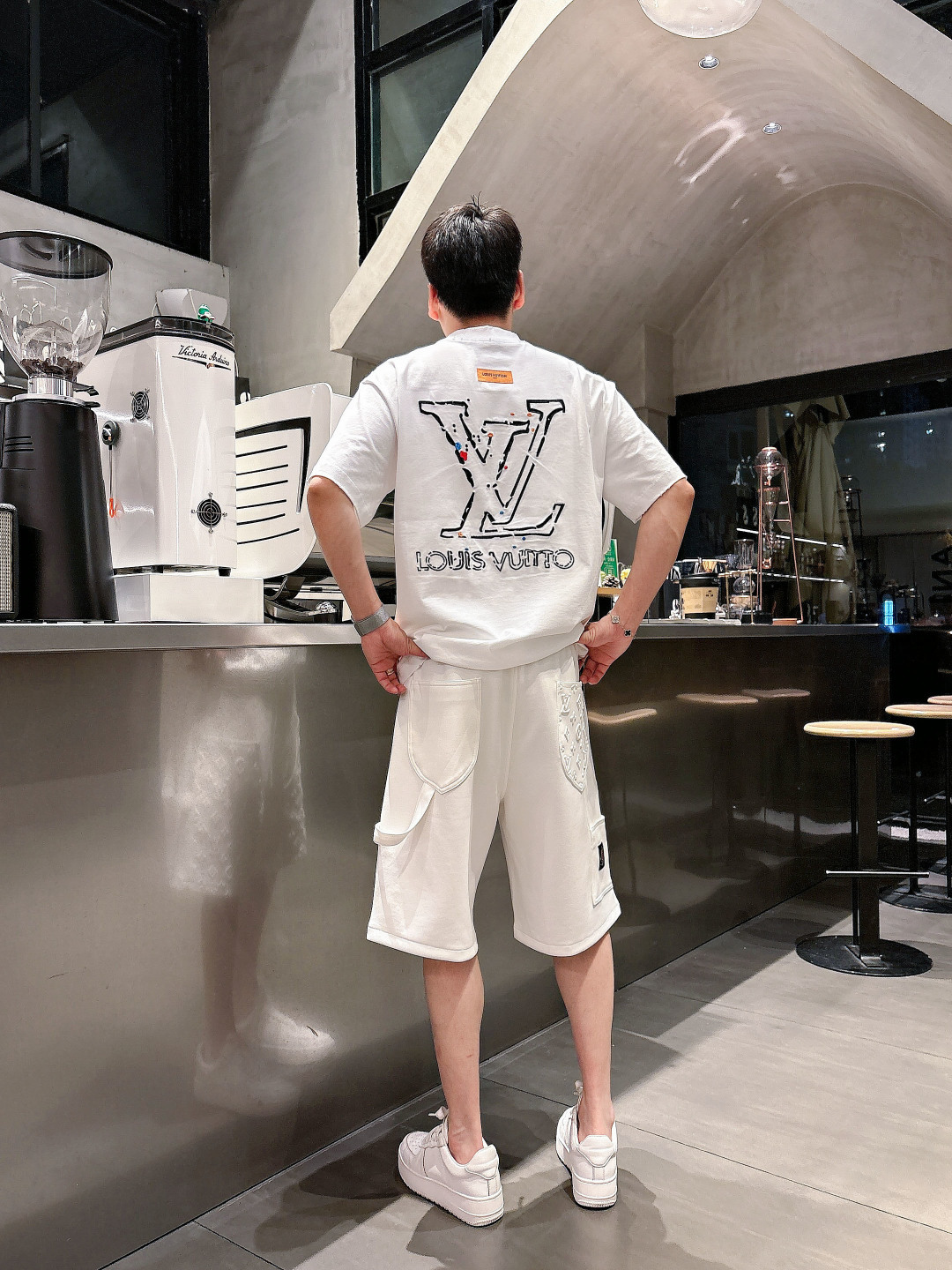 LV  三标齐全    2026夏季新款男士休闲短裤，高级定制面料透气面料 透气弹力舒适度极高，细节无可