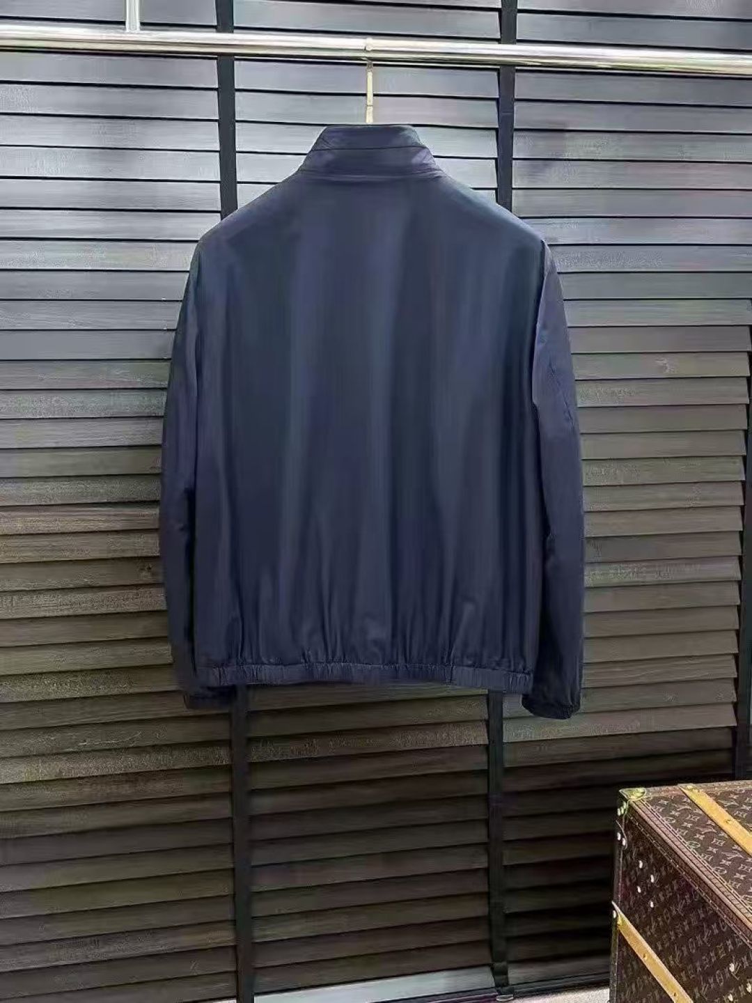 杰尼亚ZEGNA 2020S新款两面穿立领羊毛夹克外套。70%晴伦30%羊毛 柜子在售款。采用原版定制羊