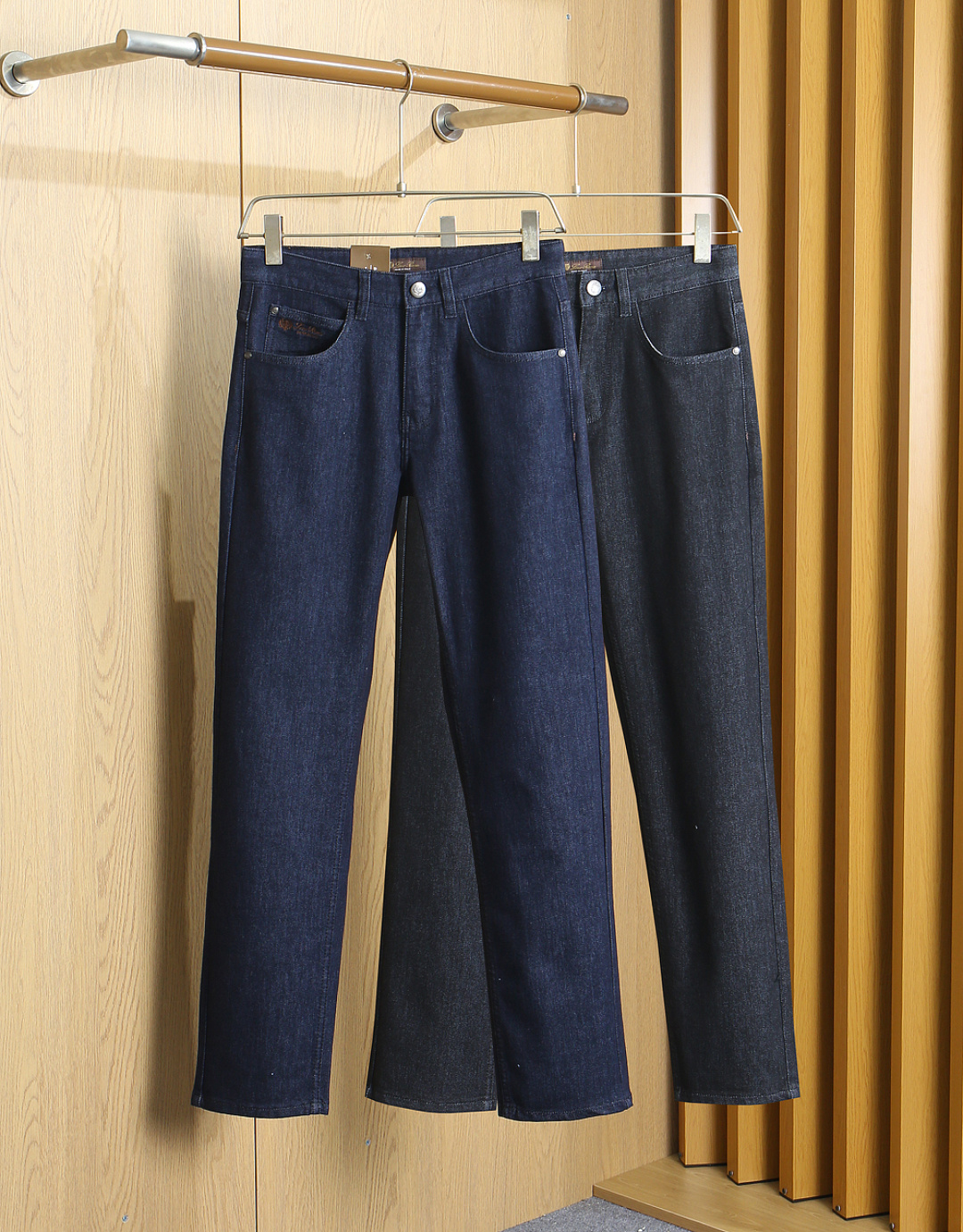 NO:935790,LP jeans two colors in size chart... 310,,loro piana,jeans,19860909LP牛仔裤两色入尺寸表…… 310,,loro piana,jeans,,Men's clothing