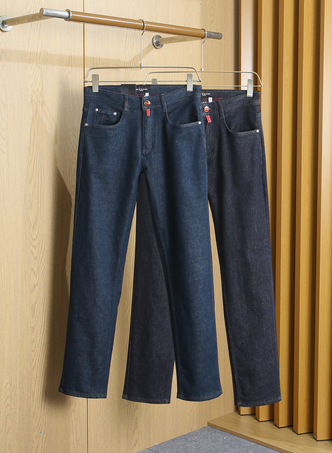 NO:935798,Kiton jeans size chart in two colors... 311,,jeans,19860909Kiton牛仔裤两色入尺寸表…… 311,,jeans,,Men's clothing