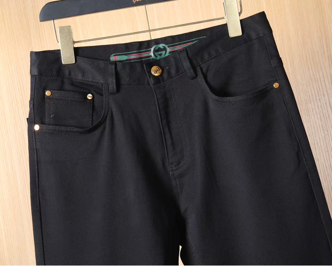 古奇 2025ss秋季专柜新品同步上市。原单订制高品质时尚休闲裤。超级百搭款。独家定制-进口高端绵面料，