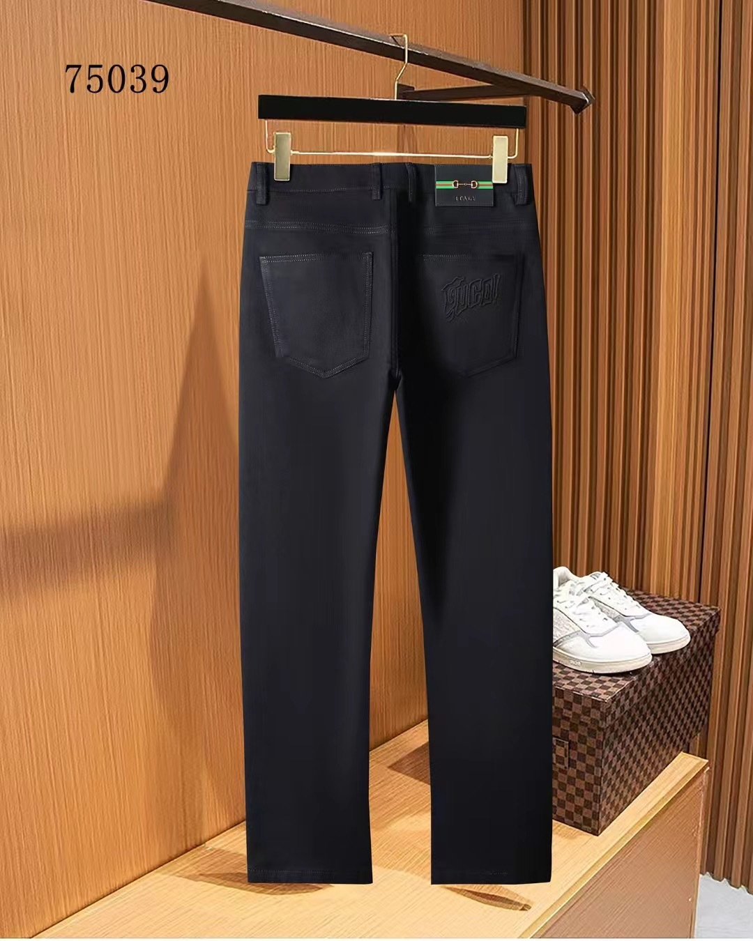 古奇 2025ss秋季专柜新品同步上市。原单订制高品质时尚休闲裤。超级百搭款。独家定制-进口高端绵面料，