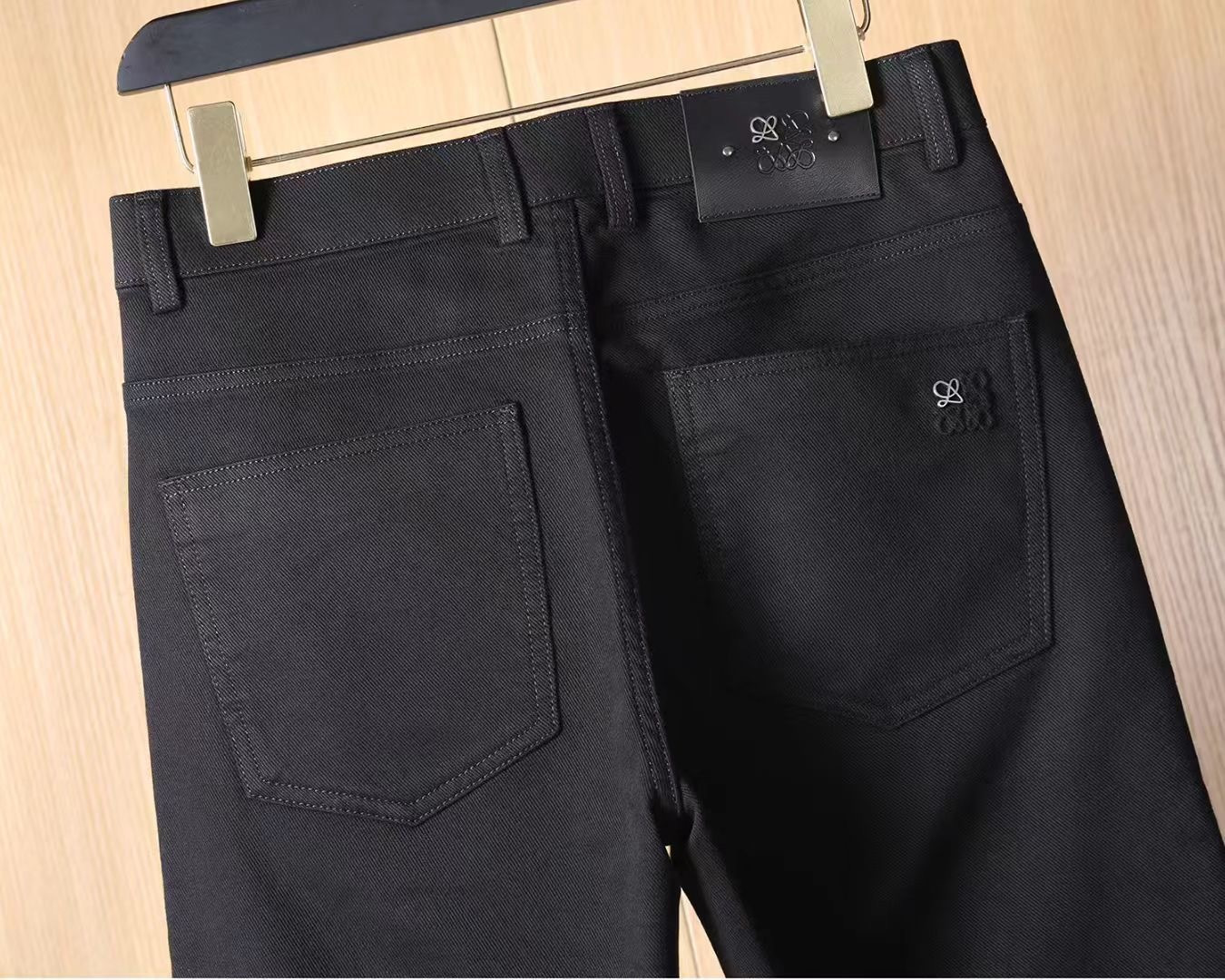 罗意威 2025ss秋季专柜新品同步上市。原单订制高品质时尚休闲裤。超级百搭款。独家定制-进口高端绵面料