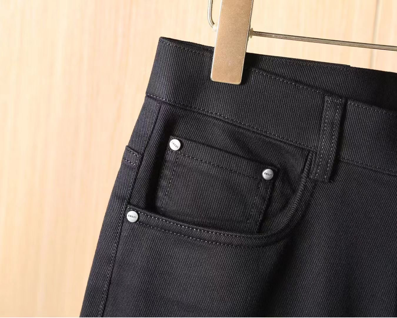 罗意威 2025ss秋季专柜新品同步上市。原单订制高品质时尚休闲裤。超级百搭款。独家定制-进口高端绵面料