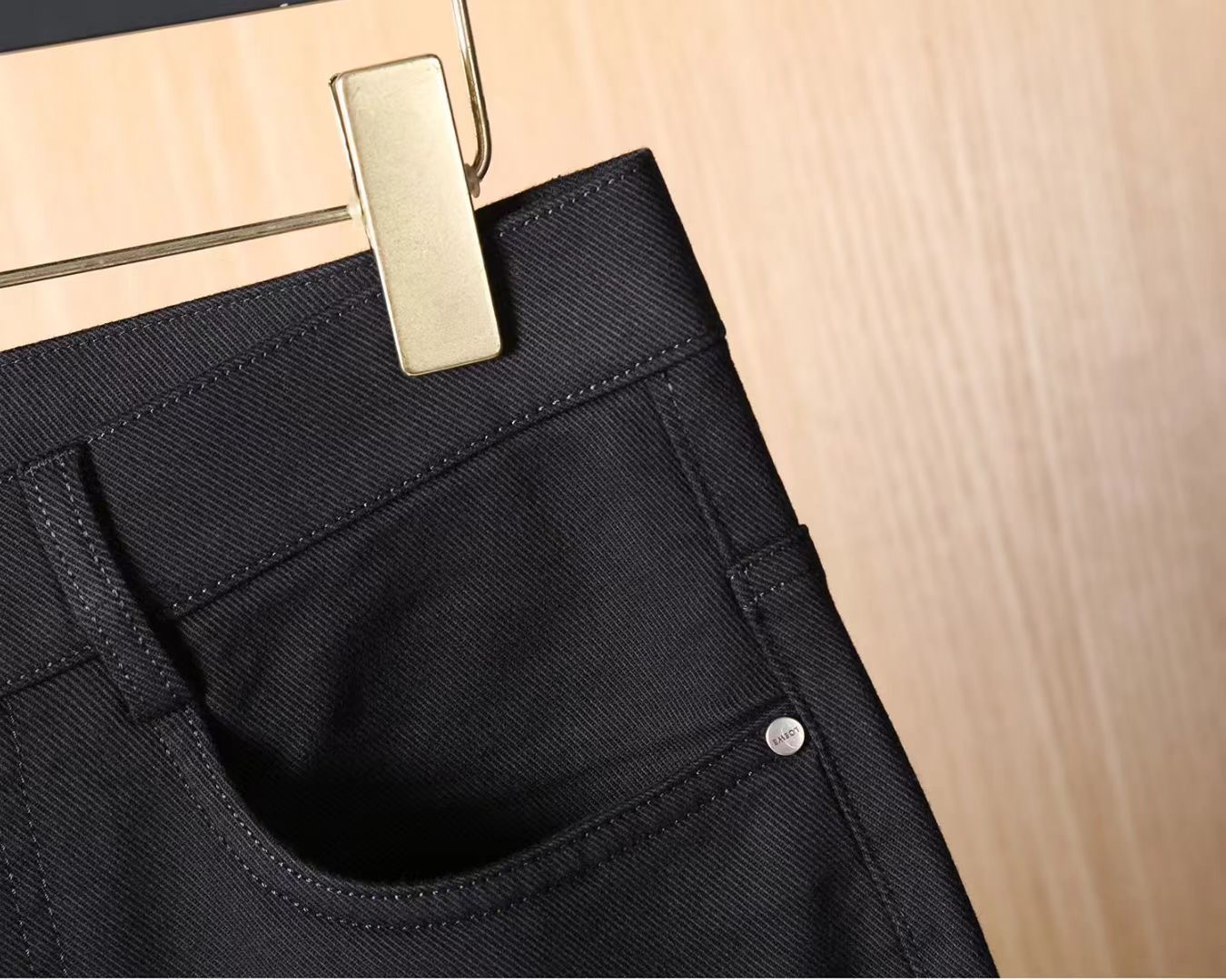 罗意威 2025ss秋季专柜新品同步上市。原单订制高品质时尚休闲裤。超级百搭款。独家定制-进口高端绵面料