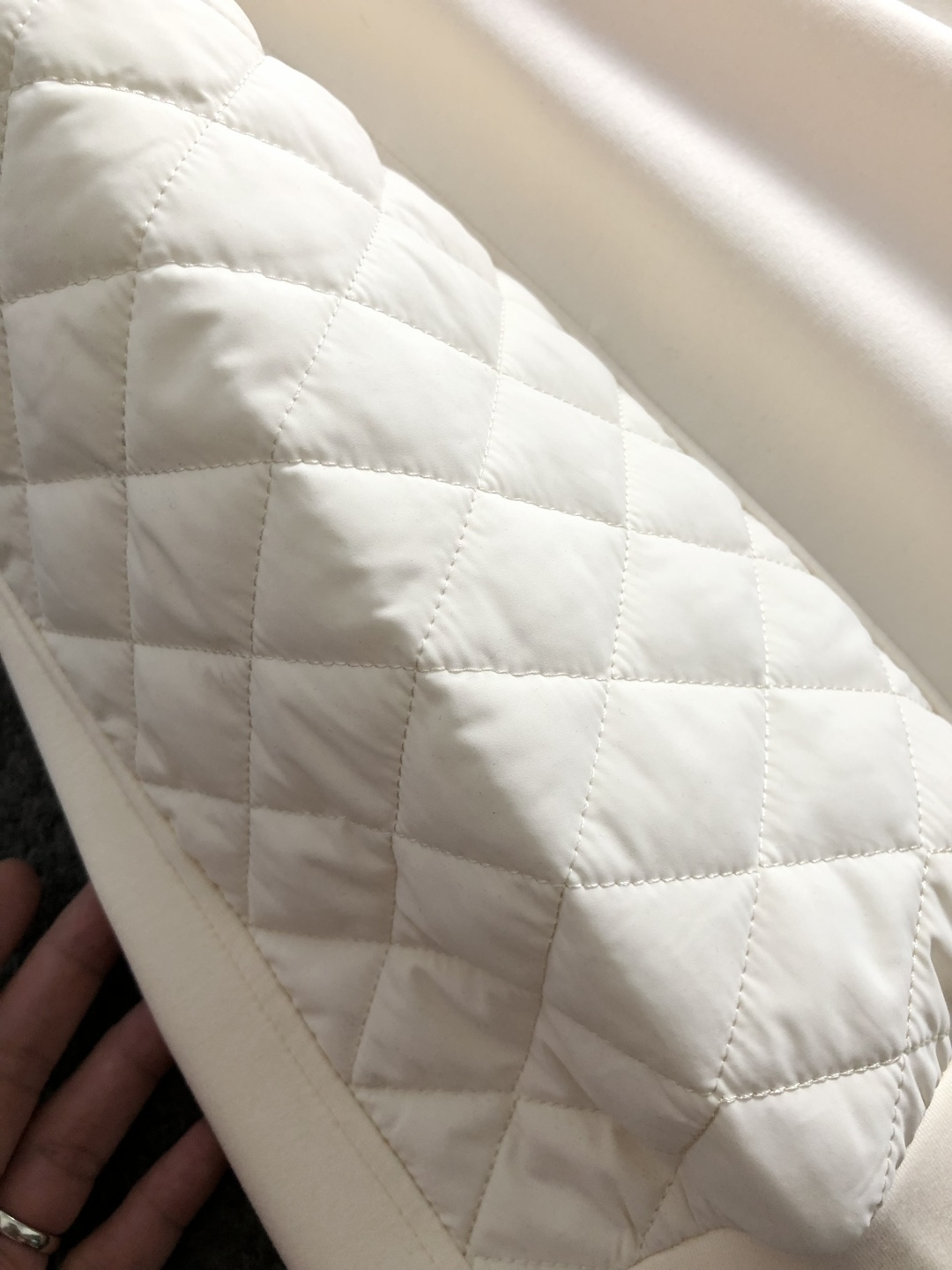 Mon*合身版型M-XXXL2025秋冬云柔系列双面料拼接简约百搭拉链logo贴标内里拉绒时尚百搭立领卫