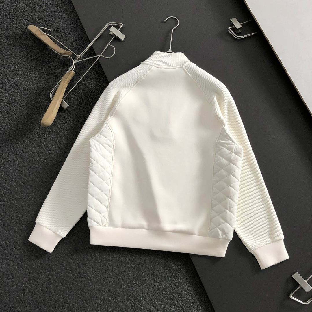 Mon*合身版型M-XXXL2025秋冬云柔系列双面料拼接简约百搭拉链logo贴标内里拉绒时尚百搭立领卫