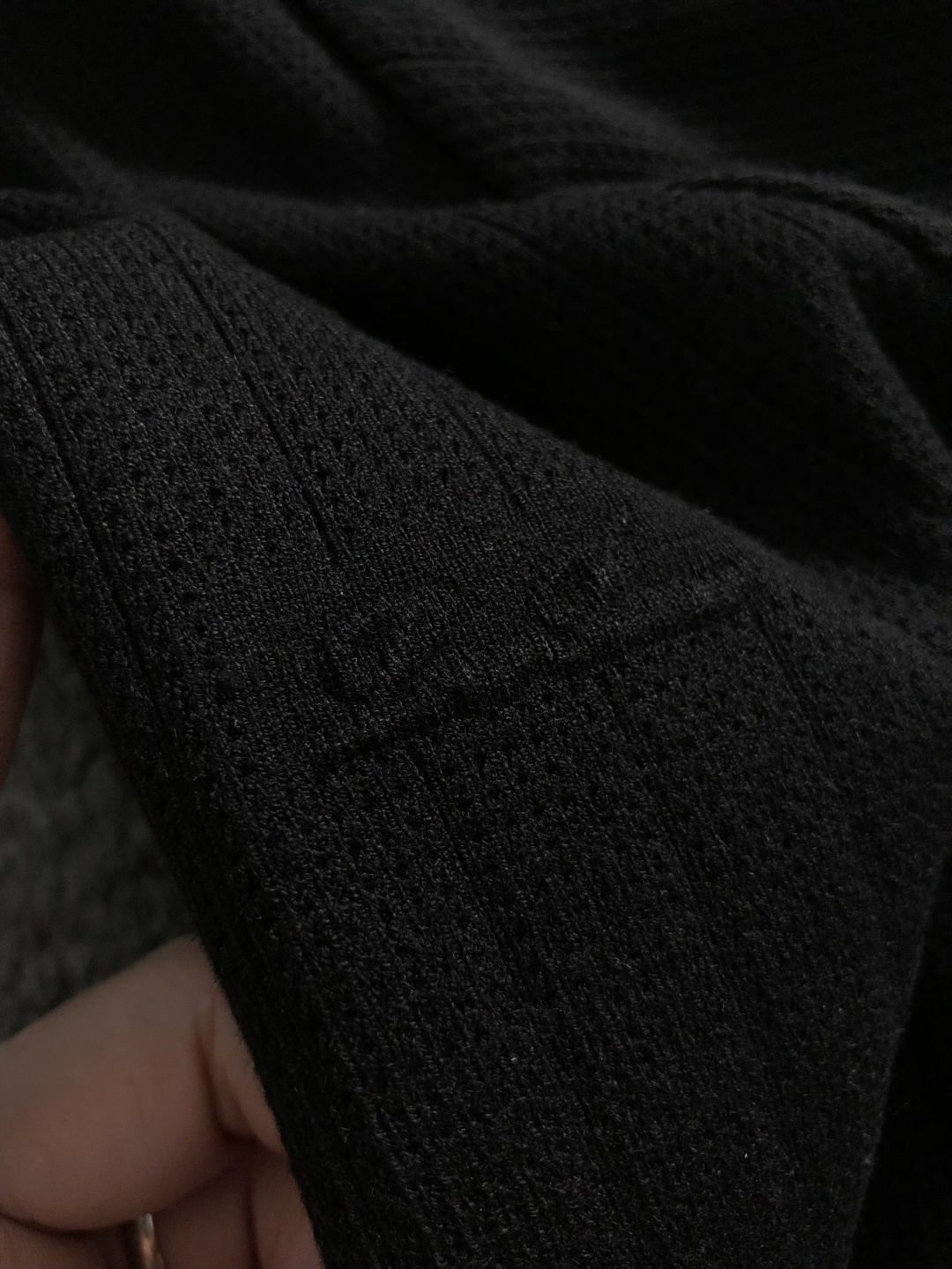 lP🆕*修身版型M-XXXL2025秋冬黑色条纹压花字母圆领羊毛短袖，精致工艺专柜面料，顶级元素融合打造