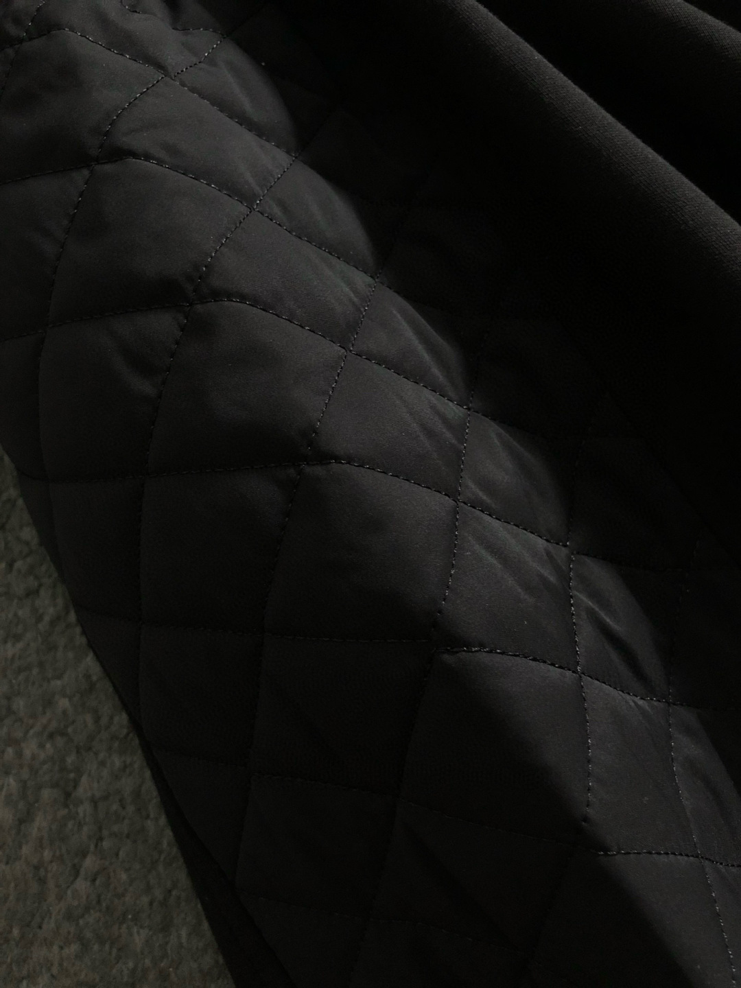 Mon*合身版型M-XXXL2025秋冬云柔系列双面料拼接简约百搭拉链logo贴标内里拉绒时尚百搭立领卫