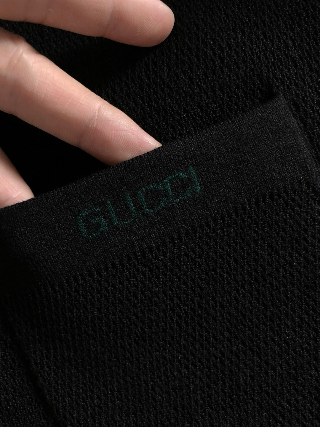 Gucc*合身版型M-XXXL2025秋冬红蓝提字母口袋翻领羊毛短袖，精致工艺专柜面料，顶级元素融合打造