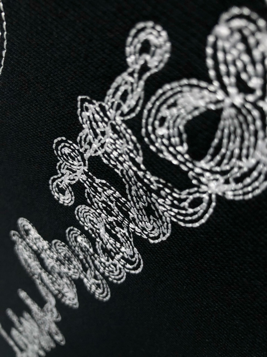 L牌*合身版型S-Xl25秋冬贴布刺绣潮牌卫衣，精致工艺专柜面料，顶级元素融合打造，3标齐全，潮男时尚，