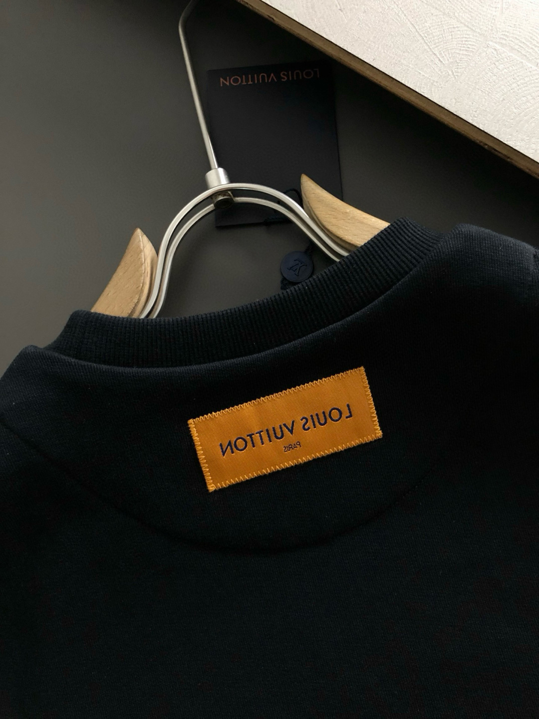 L牌*合身版型S-Xl25秋冬贴布刺绣潮牌卫衣，精致工艺专柜面料，顶级元素融合打造，3标齐全，潮男时尚，