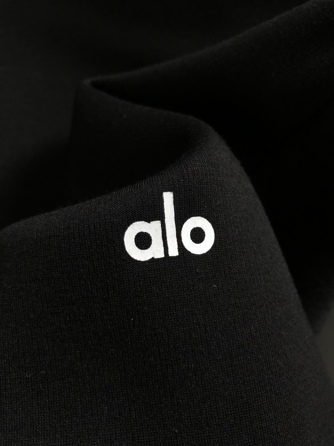 ALO*微宽版型M-XXXL2025秋冬顶级简约款编织绣羊毛混纺长袖卫衣，精致工艺专柜面料，顶级元素融合