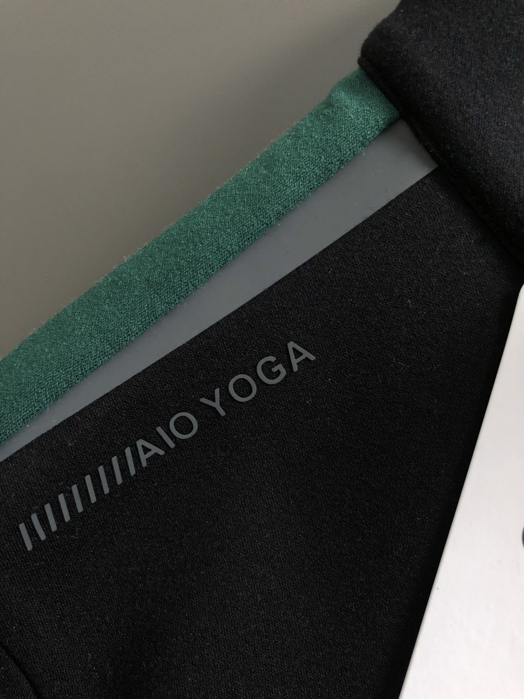 ALO*合身版型M-XXXL2025秋冬顶级双色拼接立领拉链短袖卫衣，精致工艺专柜面料，顶级元素融合打造