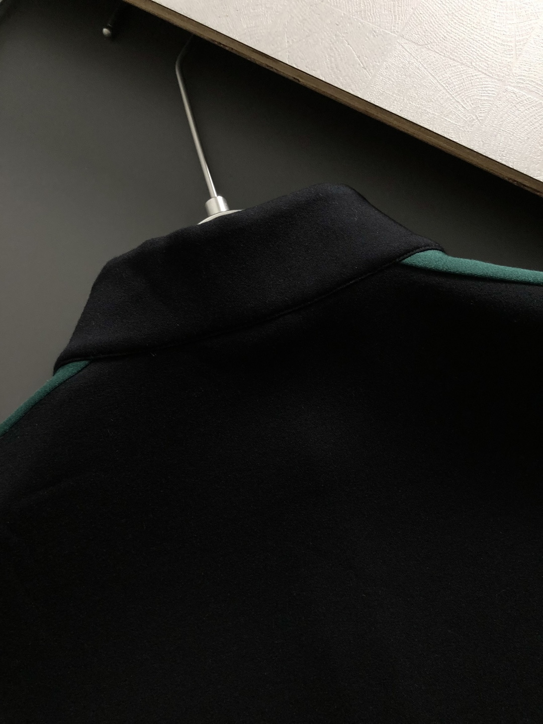 ALO*合身版型M-XXXL2025秋冬顶级双色拼接立领拉链短袖卫衣，精致工艺专柜面料，顶级元素融合打造