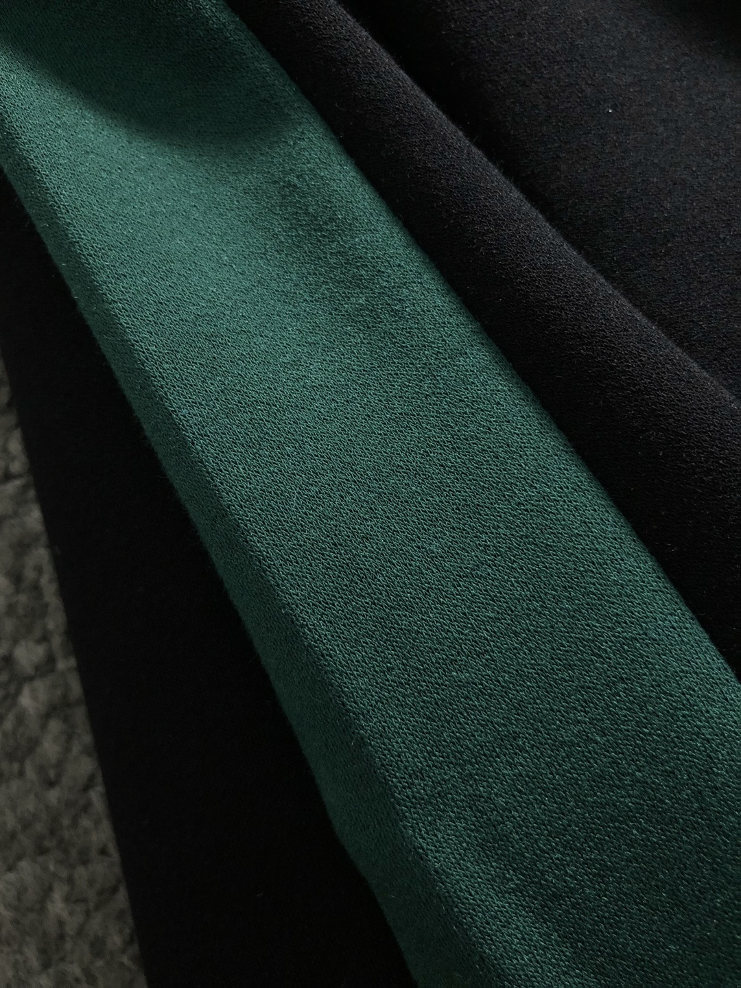 ALO*合身版型M-XXXL2025秋冬顶级双色拼接立领拉链短袖卫衣，精致工艺专柜面料，顶级元素融合打造