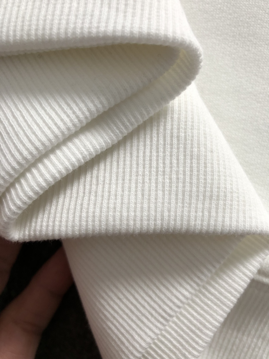 Mon*合身版型S-Xl25秋冬字母刺绣肩部绣标潮牌卫衣，精致工艺专柜面料，顶级元素融合打造，3标齐全，