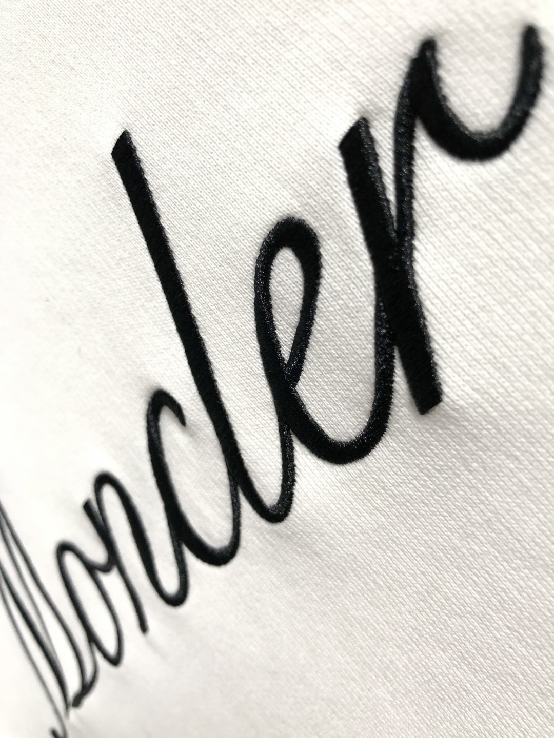 Mon*合身版型S-Xl25秋冬字母刺绣肩部绣标潮牌卫衣，精致工艺专柜面料，顶级元素融合打造，3标齐全，