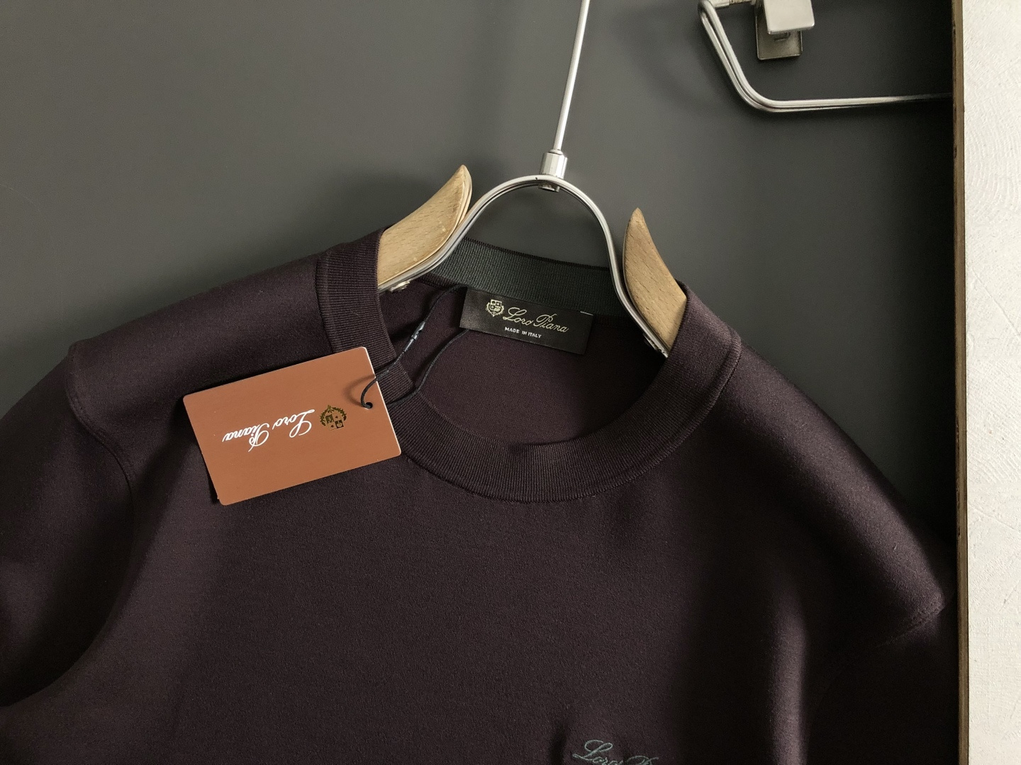 lP🆕*修身版型M-XXXL2025秋冬顶级刺绣简约百搭羊毛短袖，精致工艺专柜面料，顶级元素融合打造，经