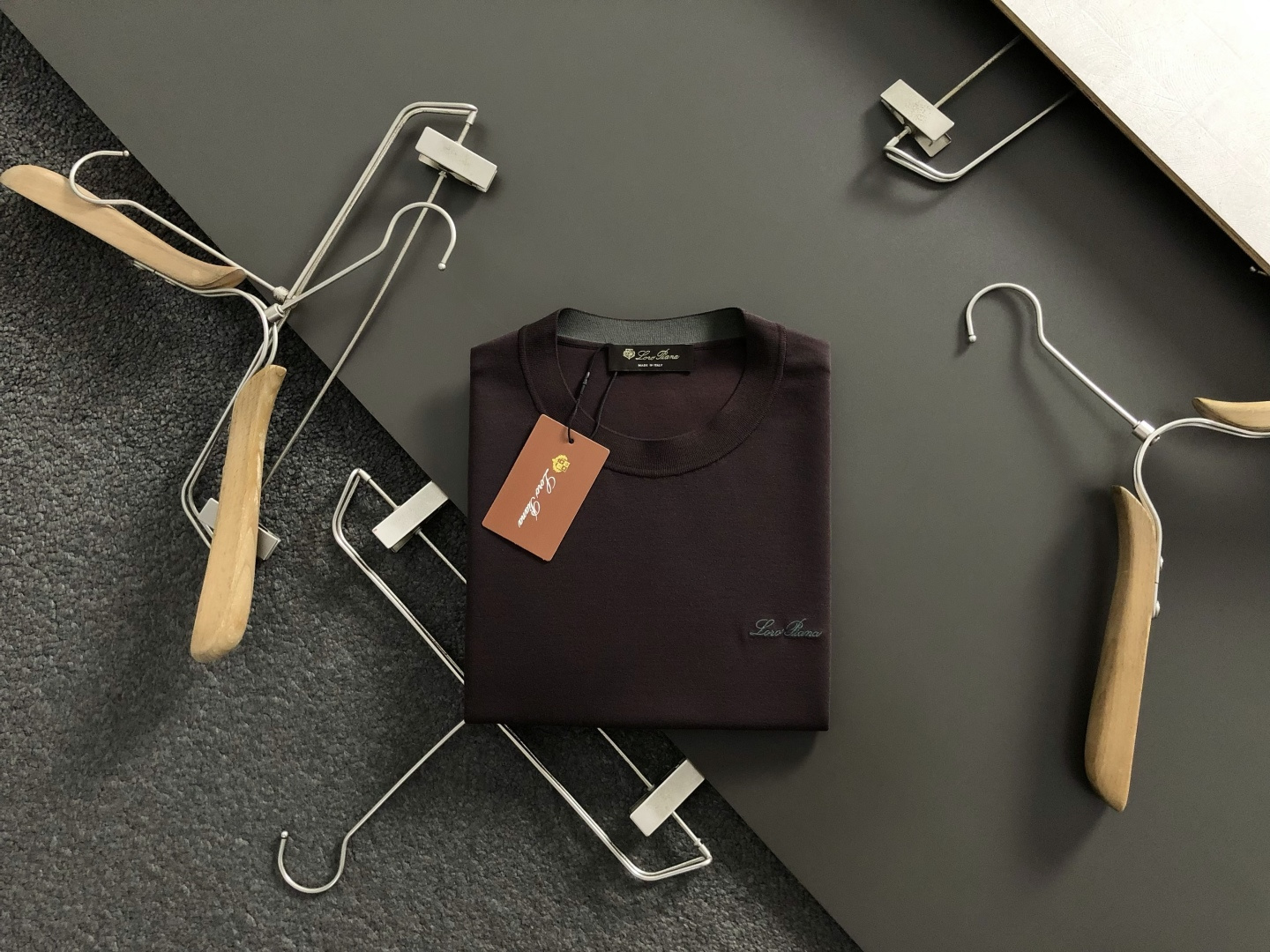 lP🆕*修身版型M-XXXL2025秋冬顶级刺绣简约百搭羊毛短袖，精致工艺专柜面料，顶级元素融合打造，经