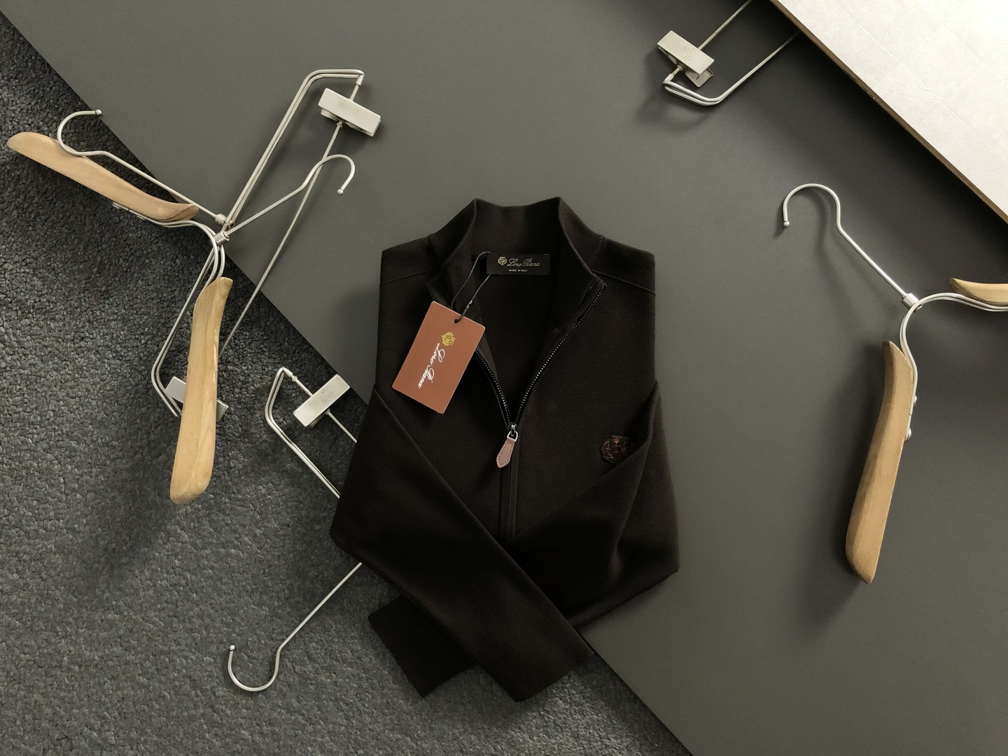 NO:537587,LP* slim fit style M-xxxl 25 new simple and versatile jacquard logo double-open zipper wool jacket, top-level craftsmanship for counter accessories, original counter casual style for counters, top-level production process imported fabrics, imported high-end customized fabrics, imported silk thread feels first-class!  Official website for sale!  Code number m-xxxl, loro piana, jackets & coats, alexander wang19860909LP*修身版型 M-xxxl 25新款简约百搭提花Logo双开拉链羊毛外套,专柜辅料顶级工艺打造,专柜休闲同款专柜原单,顶级制作工艺进口面料,采用进口高端订制面料,进口丝线手感一流！官网在售！码数m-xxxl,,loro piana,jackets & coats,alexander wang,Men's clothing