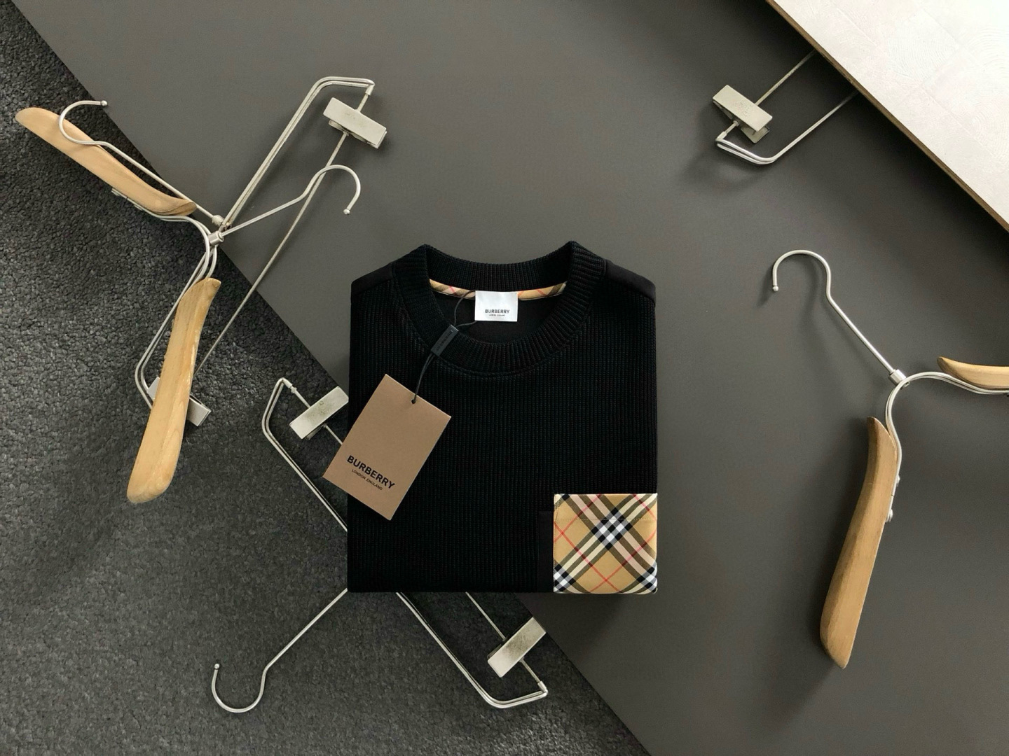 Burberry Heren Trui met Geruit Detail - Stijlvol en Comfortabel