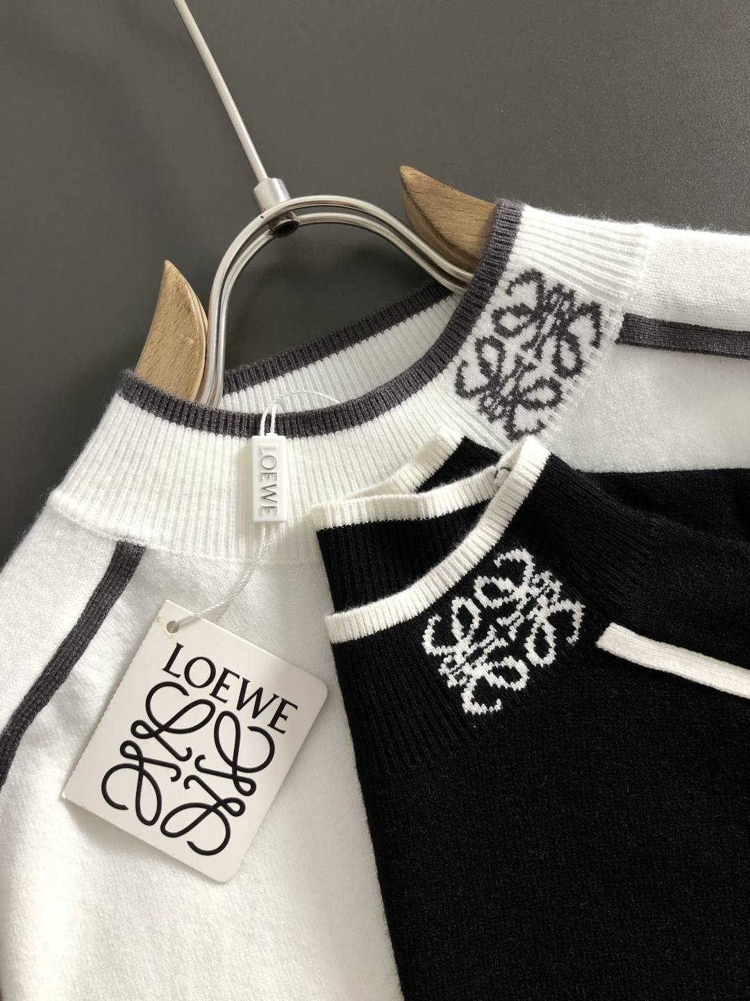 Loewe Men's Black Wool Sweater with White Trim and Logo Detail 9 cmp i1760280215901 7013 0 6