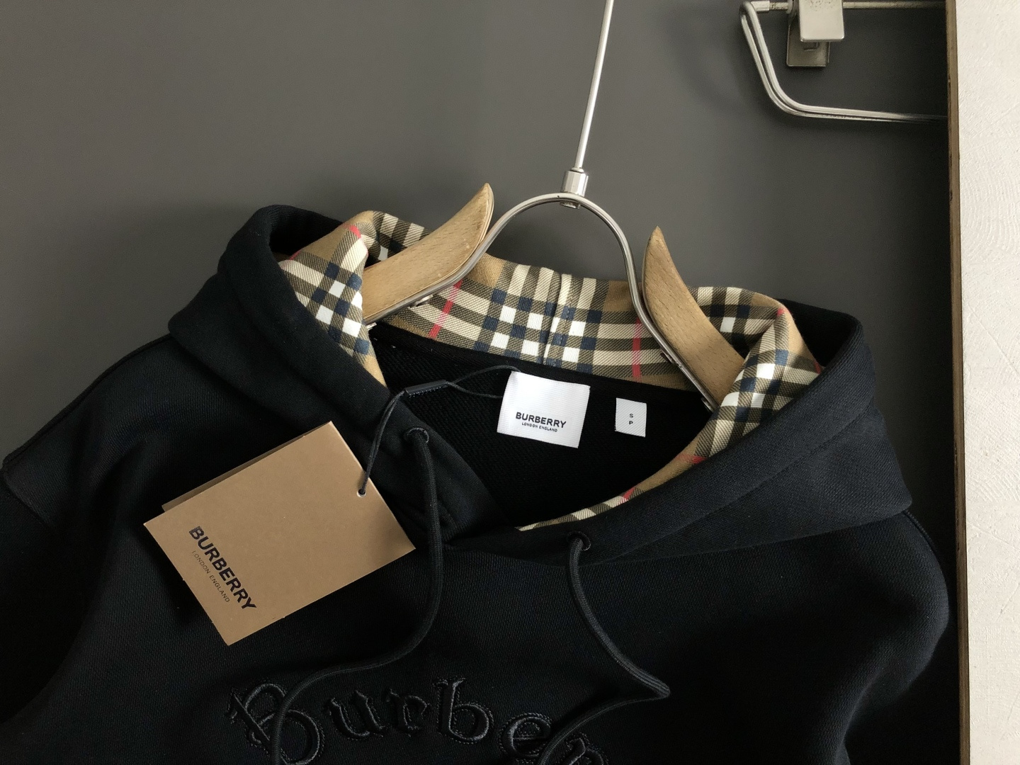 Burberry Men's Black Hoodie with Classic Check Sleeve Patches - M to XXXL 5 cmp i1760367081136 4289 0 7
