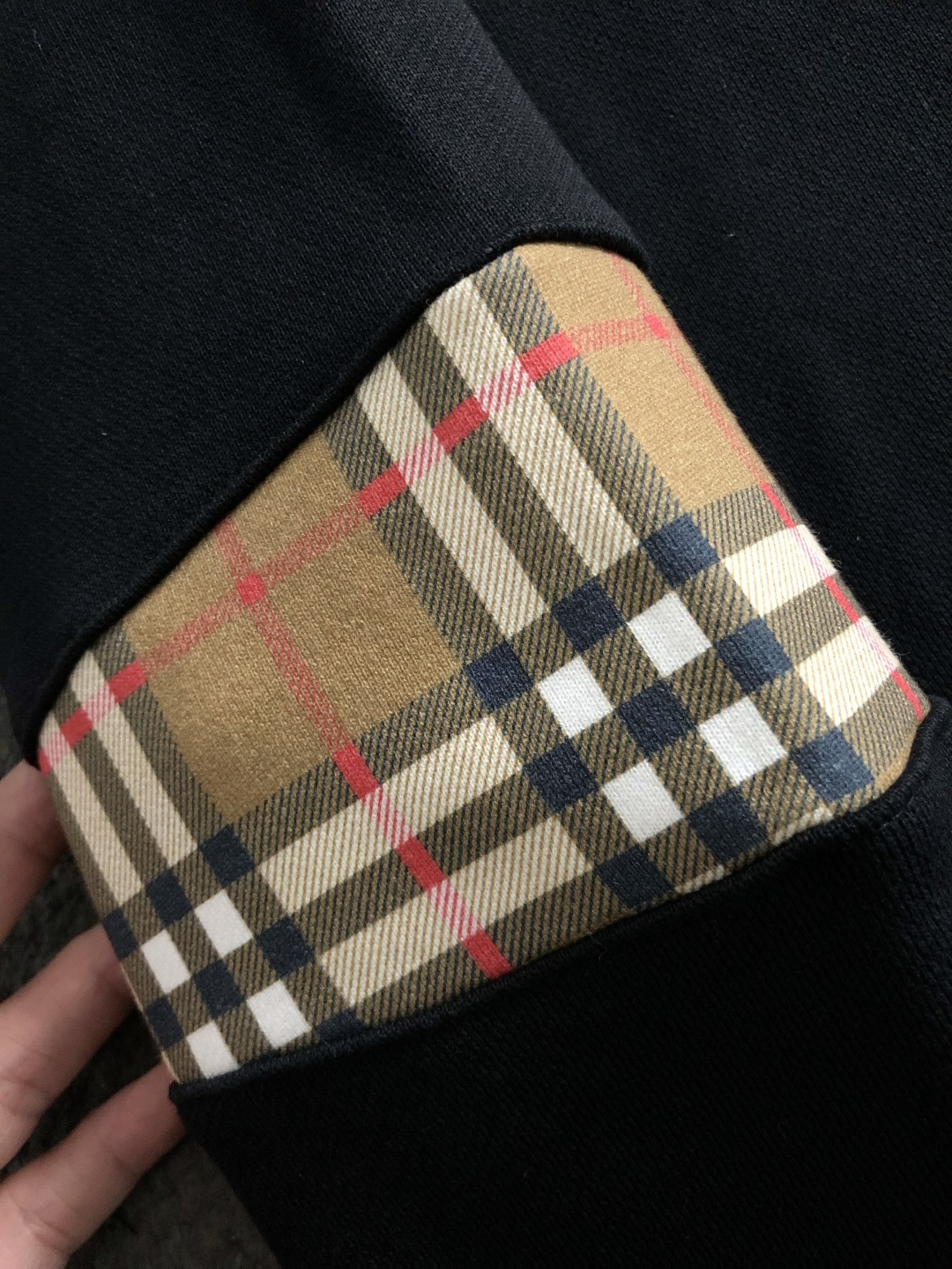 Burberry Men's Black Hoodie with Classic Check Sleeve Patches - M to XXXL 8 cmp i1760367081479 2753 0 8