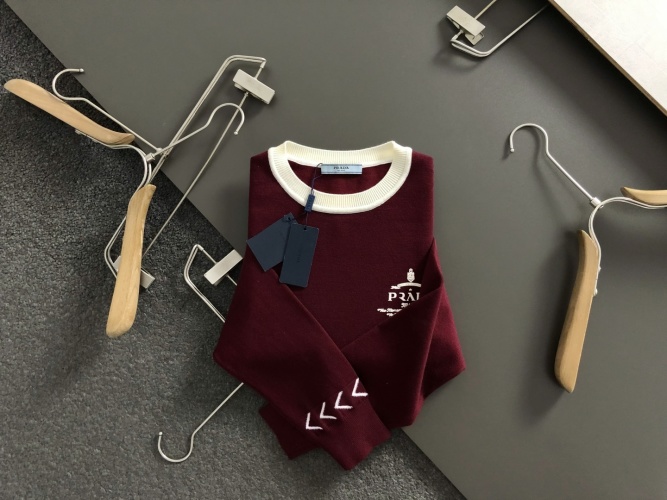 Prada Men's Wool Sweater Slim Fit Color Block Autumn-Winter Fashion 1 Prada Men's Wool Sweater Slim Fit Color Block Autumn-Winter Fashion