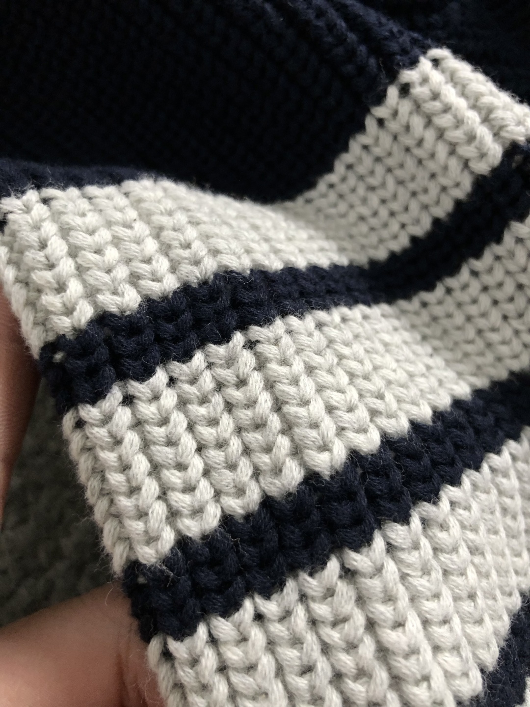 Men's Navy Blue Wool Blend Zip-Up Cardigan with Four-Bar Stripe Detail 8 cmp i1760639805630 5667 0 7