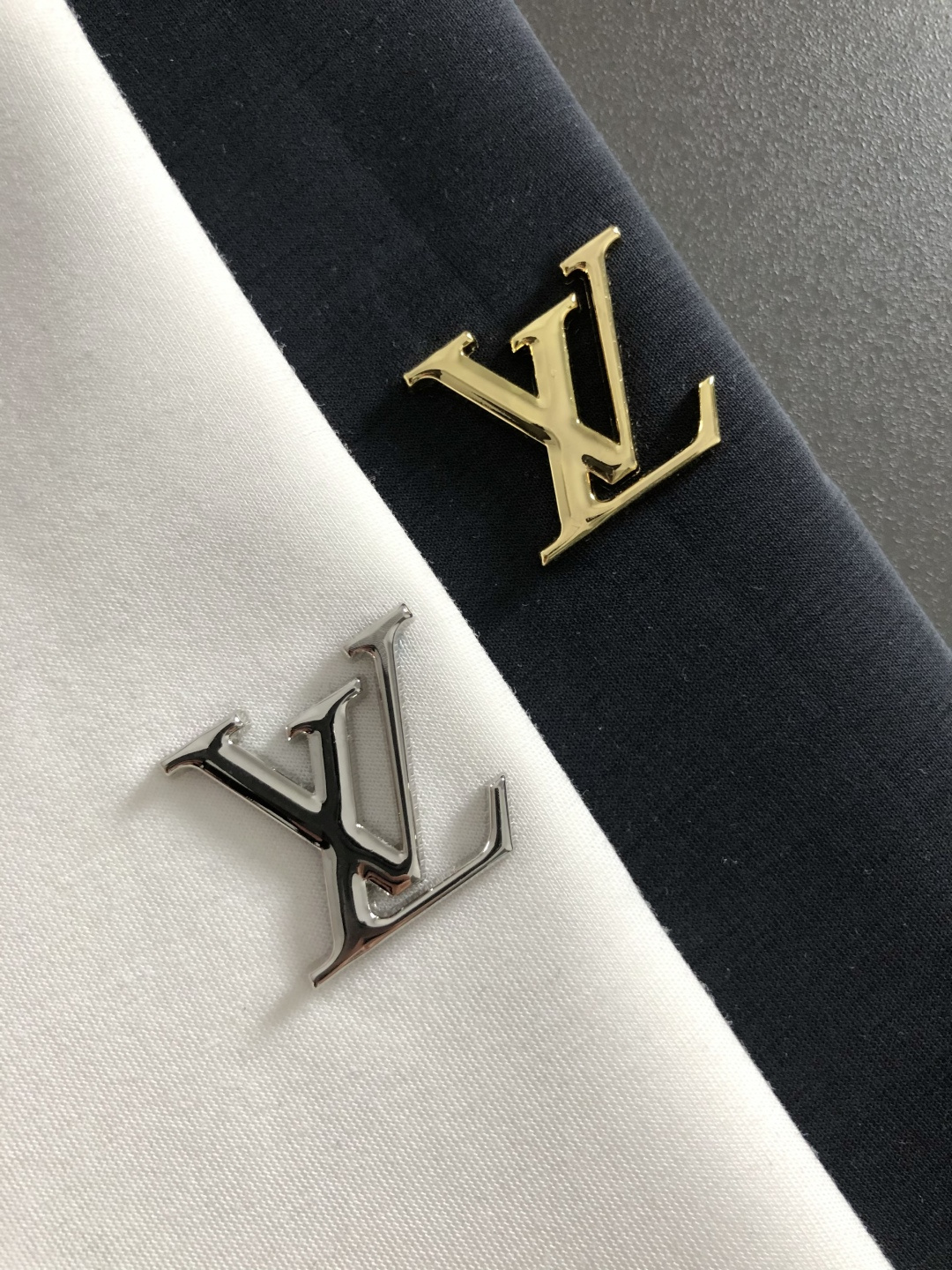 L牌*合身版型M-XXXL2026春夏金属logo压花潮牌短袖，精致工艺专柜面料，顶级元素融合打造，经典