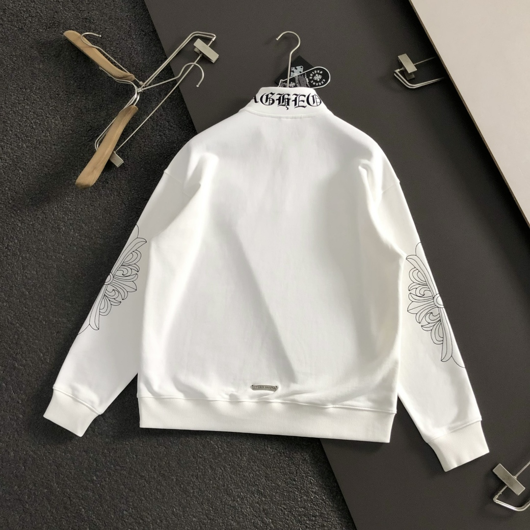 Ch*微宽版型S-Xl2025秋冬潮牌卫衣，以经典梵文刺绣元素点缀为主调，巧妙融入领口梵文字母元素，打破