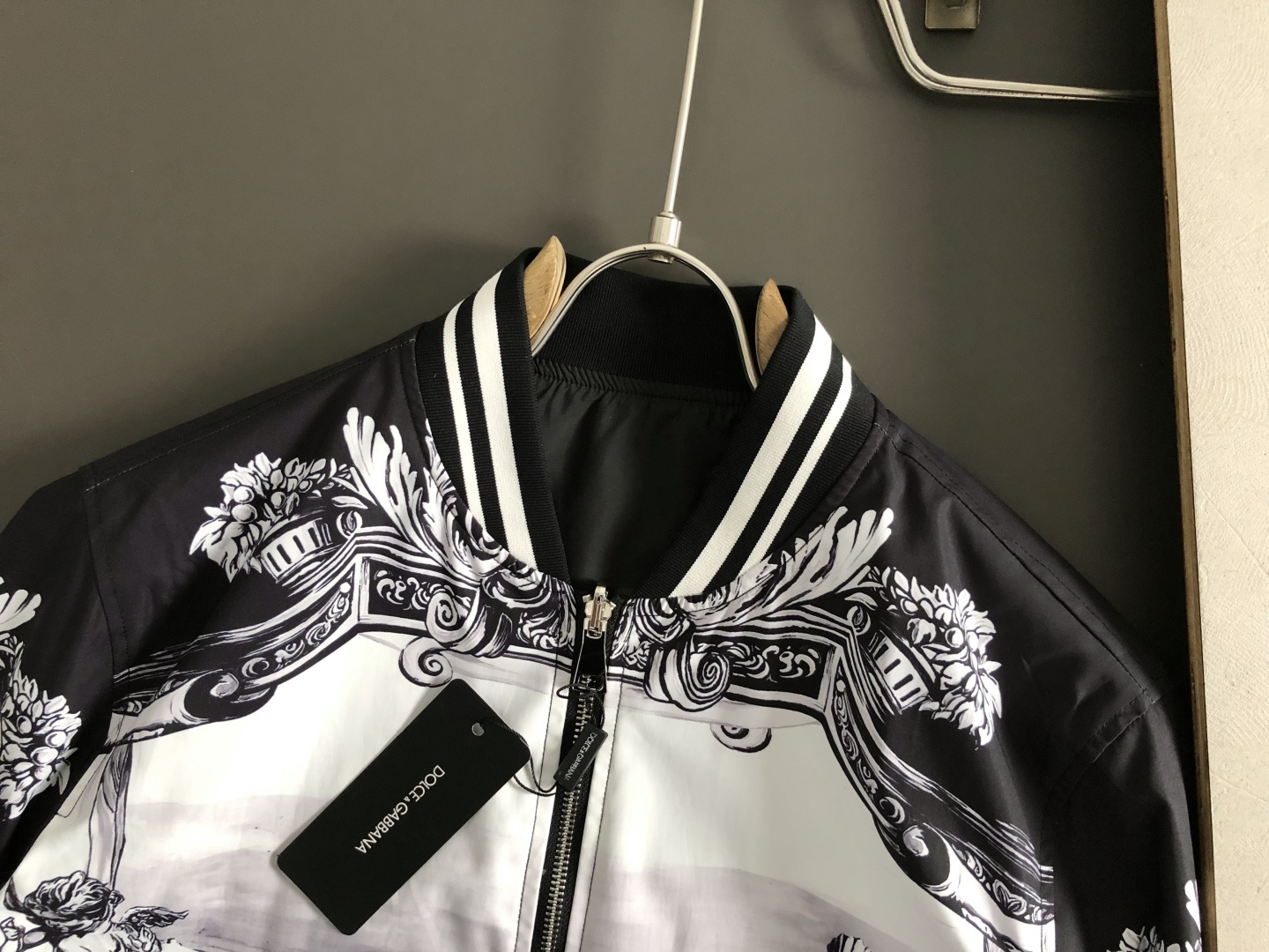 D&G 双面版型m-xxxl25顶级黑色宫廷印花立领双面夹克.反面纯色百搭铁牌logo外套，专柜潮流休闲