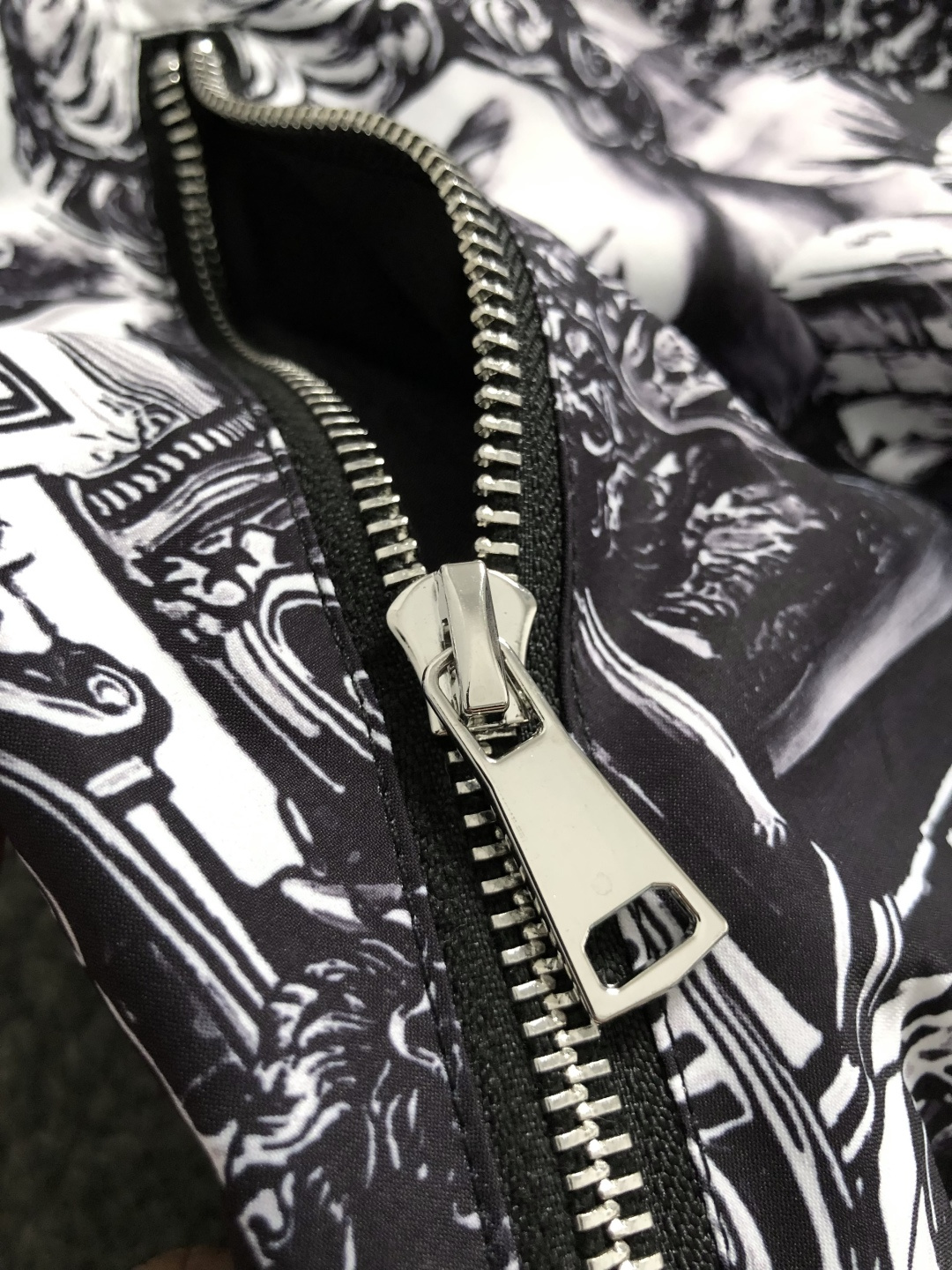 D&G 双面版型m-xxxl25顶级黑色宫廷印花立领双面夹克.反面纯色百搭铁牌logo外套，专柜潮流休闲