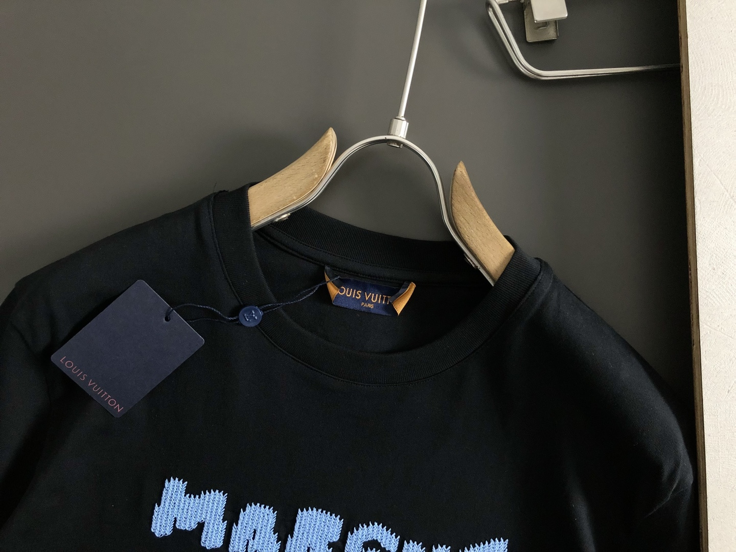 L牌*合身版型M-XXXL2026春夏编织绣潮牌短袖，精致工艺专柜面料，顶级元素融合打造，经典短袖3标齐