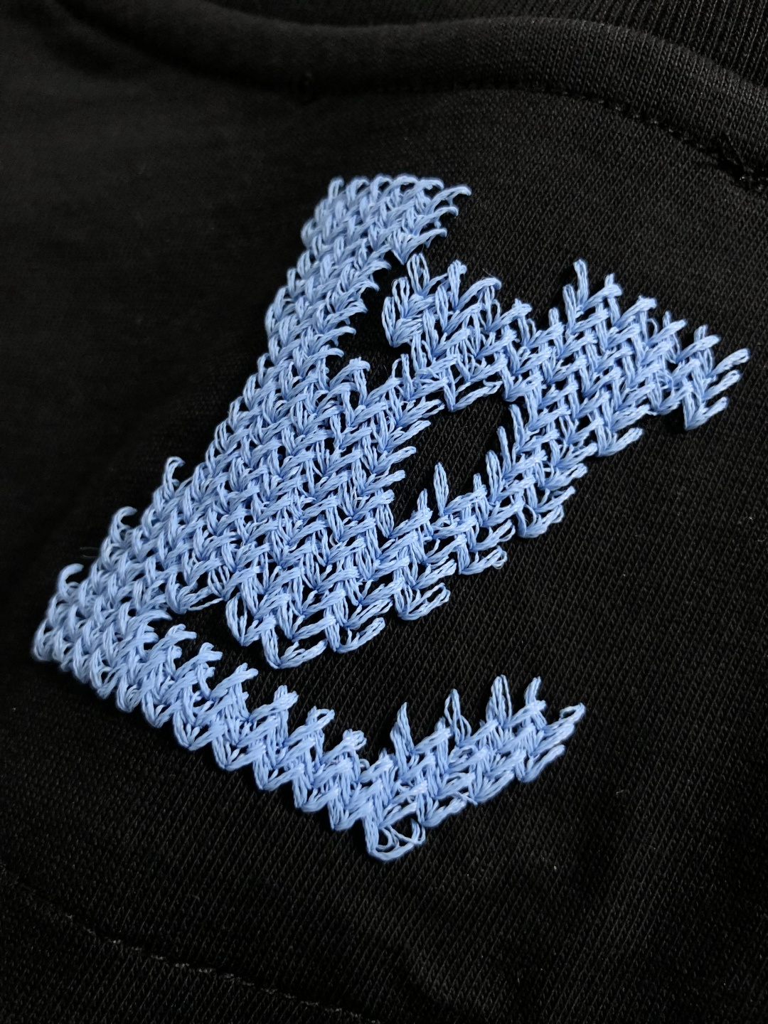 L牌*合身版型M-XXXL2026春夏编织绣潮牌短袖，精致工艺专柜面料，顶级元素融合打造，经典短袖3标齐