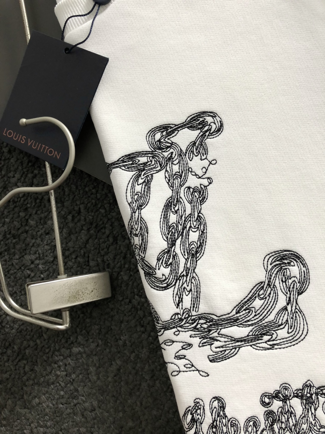 L牌*微宽版型S-Xl25最新最顶级线绣圆领卫衣，最顶级的品质专柜原单短袖，顶级制作工艺进口面料，专柜款