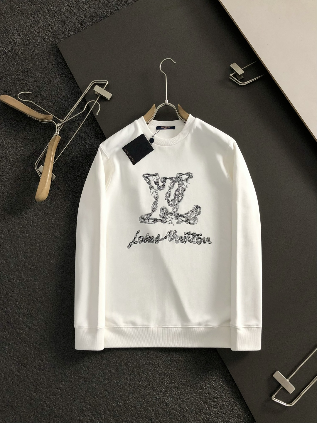 L牌*微宽版型S-Xl25最新最顶级线绣圆领卫衣，最顶级的品质专柜原单短袖，顶级制作工艺进口面料，专柜款