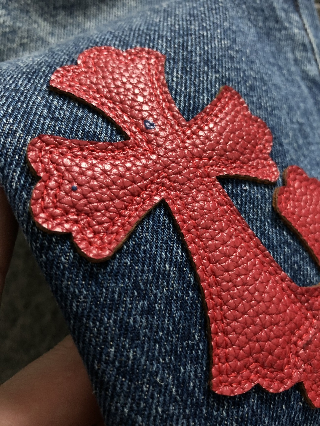 Ch*合身版型S-XXl25秋冬牛王顶级深蓝色十字贴皮牛仔裤，精致工艺专柜面料，顶级元素融合打造，3标齐