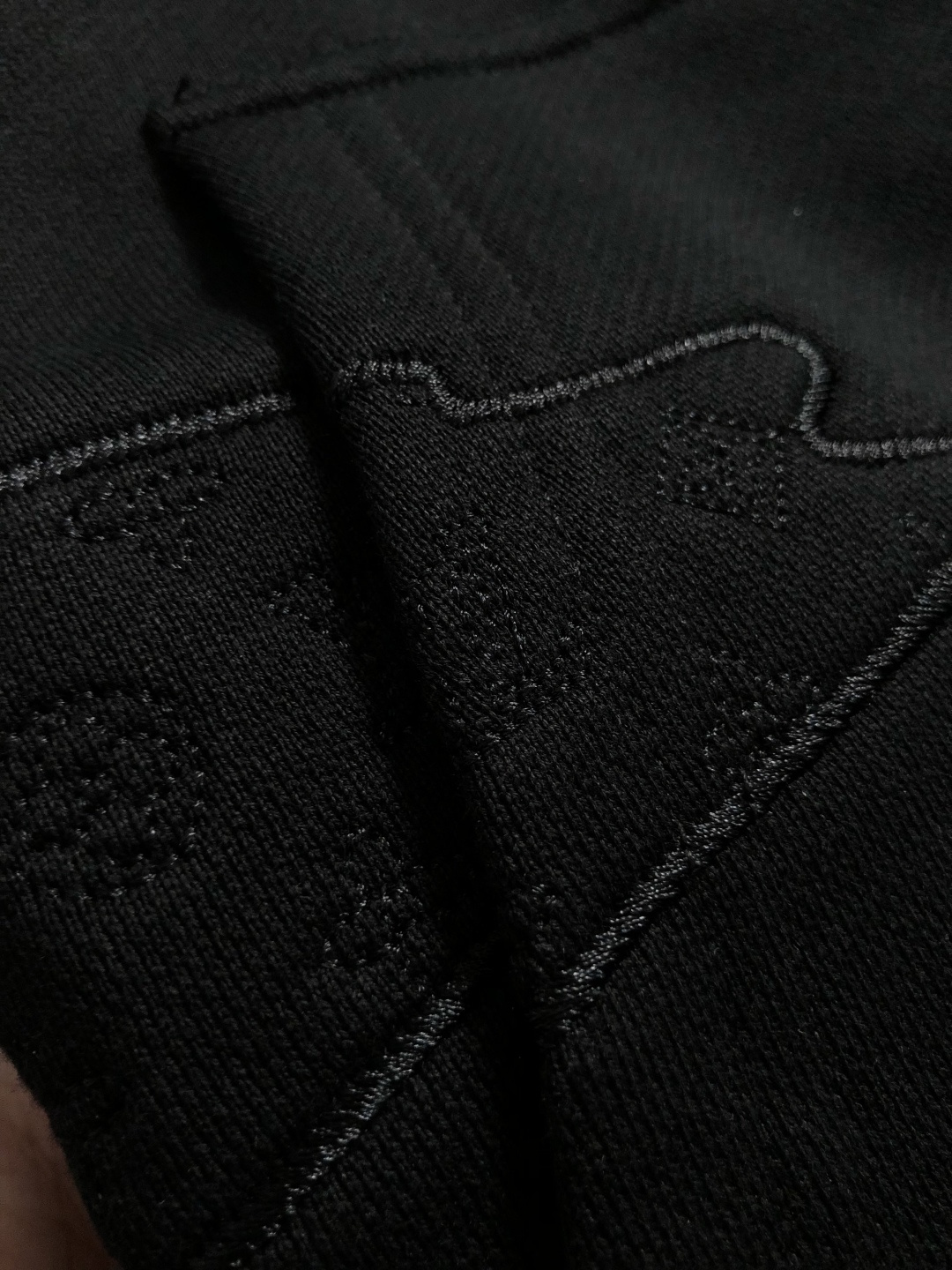 L牌*合身版型s-Xl2025秋冬拉链连帽卫衣，以帽子老花印花元素点缀为主调，融入拉绒拉链元素，打破传统