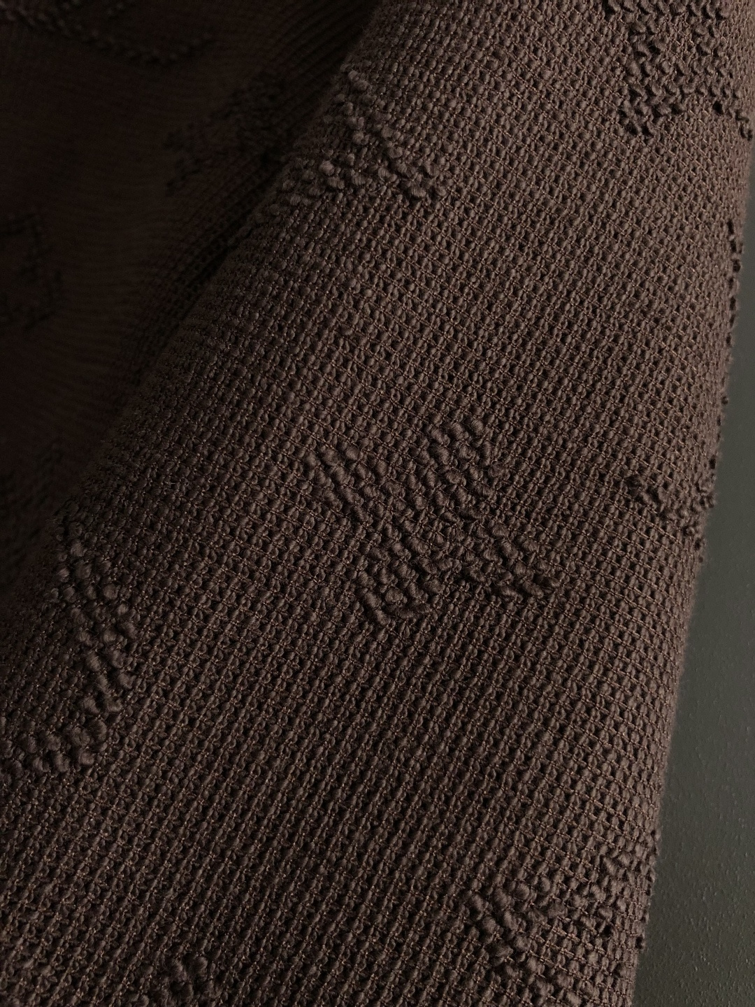 L牌*合身版型s-Xl2025秋冬拉链拉绒外套，以满幅老花提花元素点缀为主调，融入字母烧花元素，打破传统