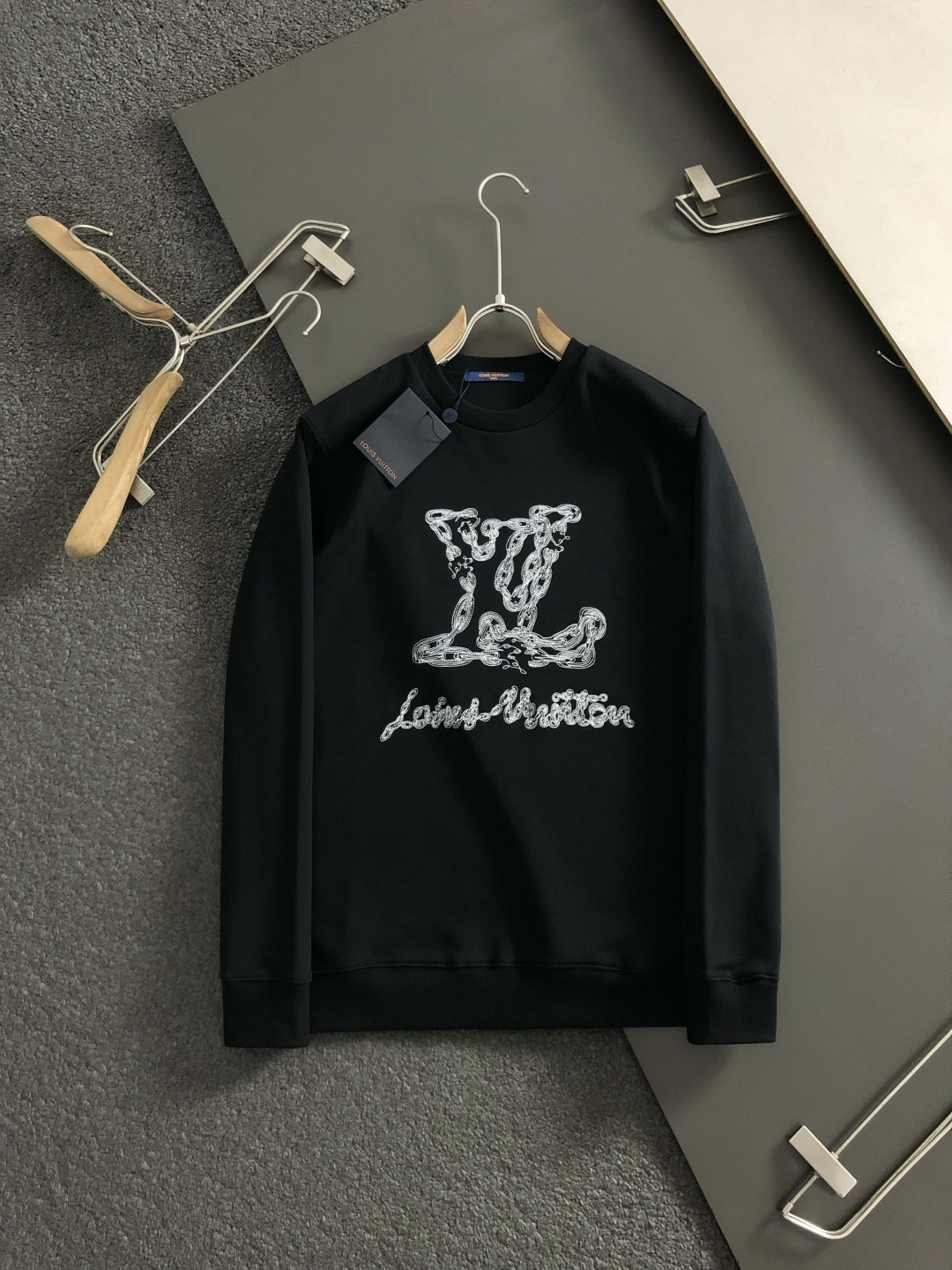 L牌*微宽版型S-Xl25最新最顶级线绣圆领卫衣，最顶级的品质专柜原单短袖，顶级制作工艺进口面料，专柜款