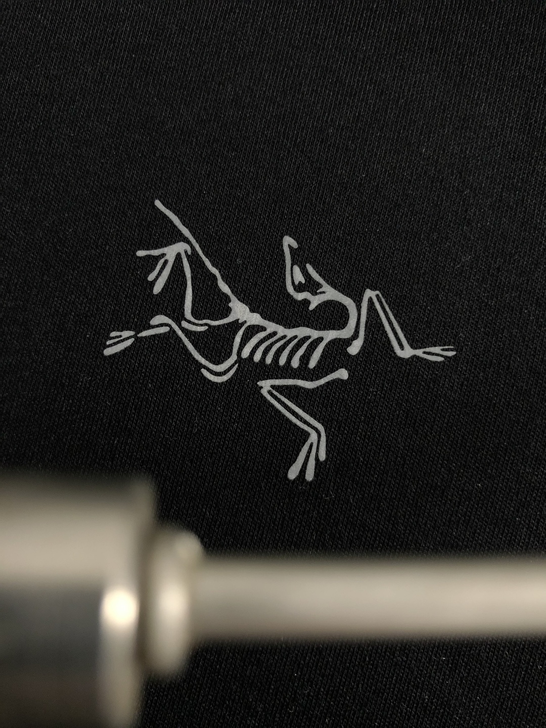 Szn*拉绒版型M-xxxl2025秋冬圆领打底衫，以字母元素点缀为主调，融入字母元素，打破传统卫衣的单