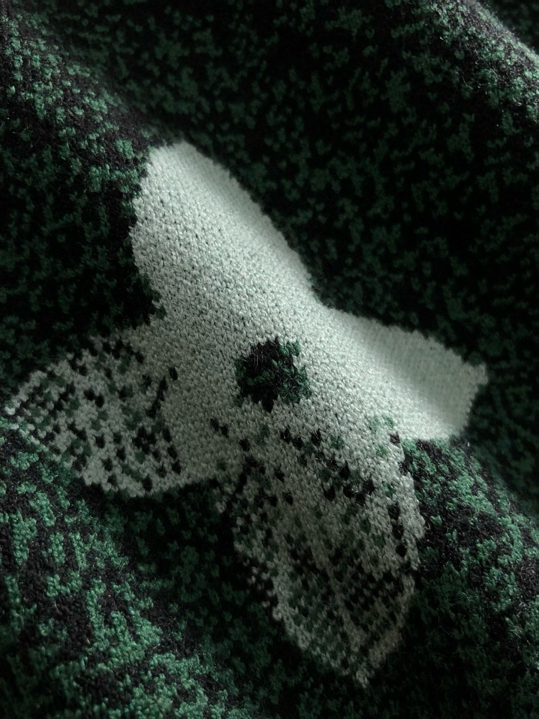 L牌*合身版型M-XXXL2025秋冬新款提花圆领羊毛针织衫，精致工艺专柜面料，顶级元素融合打造，3标齐