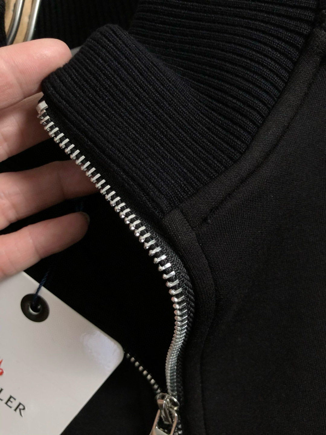 Mon*拉绒版型M-XXXL2025秋冬云柔系列双面料拼接简约百搭拉链logo贴标内里拉绒时尚百搭立领卫