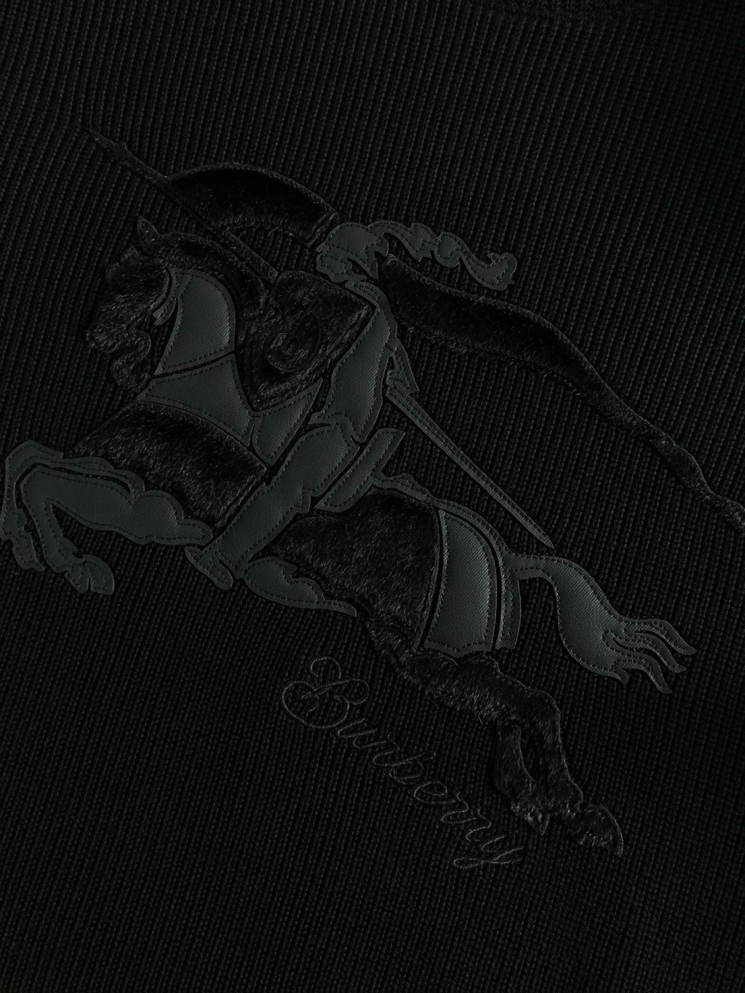 BBR*合身版型M-XXXL2025秋冬云柔系列针织面料拼接贴皮马毛融合内里拉绒时尚百搭圆领卫衣长袖，精